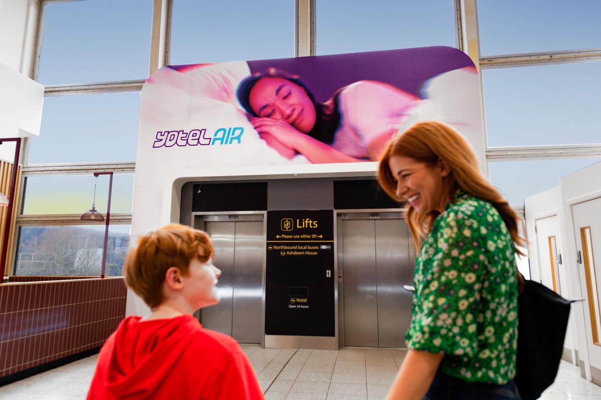 הורלי Yotelair London Gatwick Airport מראה חיצוני תמונה