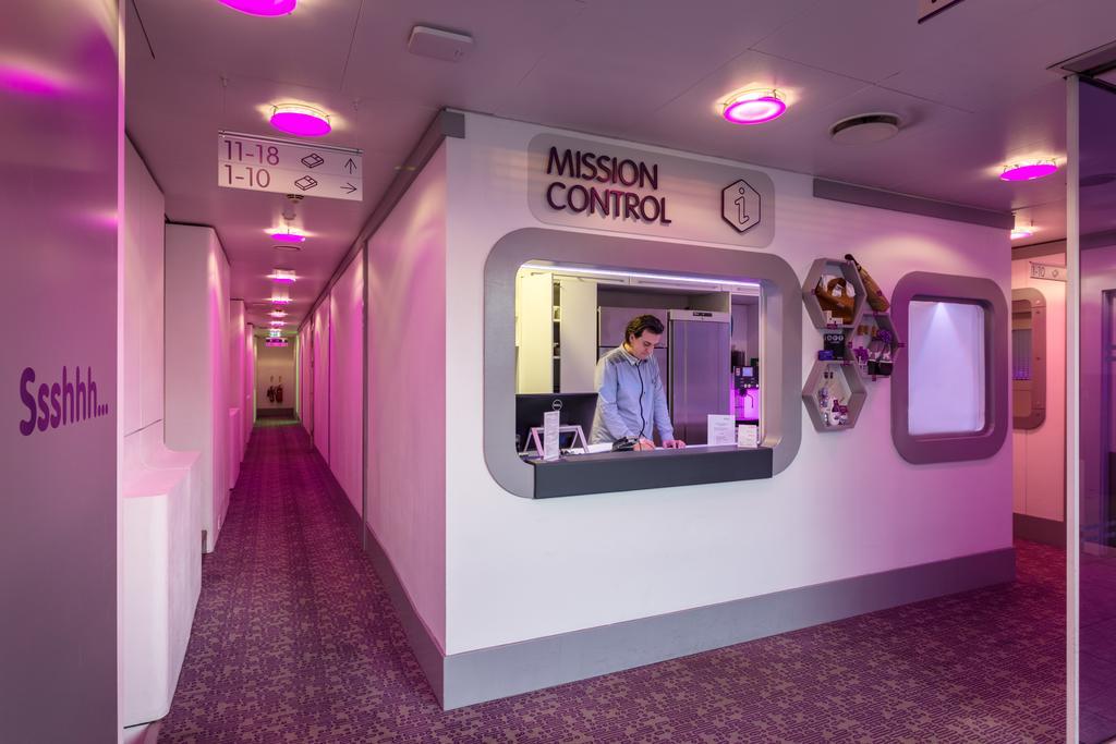הורלי Yotelair London Gatwick Airport מראה חיצוני תמונה